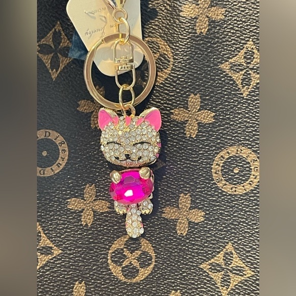 Luxury designer handbag cat charms - in Pink. Hot Pink or Purple - Picture 2 of 3